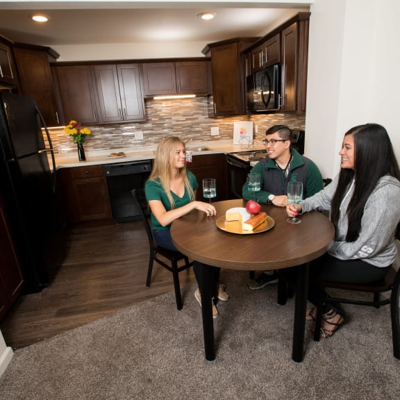 Eden Roc Apartments Apartments in East Lansing, MI